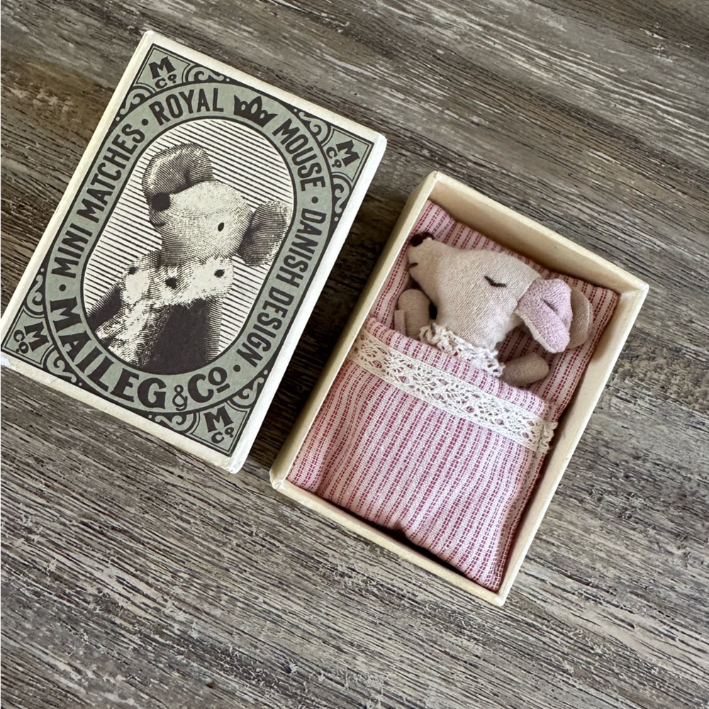 Maileg Sleepy Wakey in Box
Baby Mouse